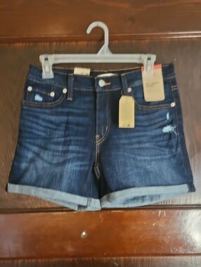 NWT Dark Blue Denim Rolled-Hem Women’s Shorts - Size 28